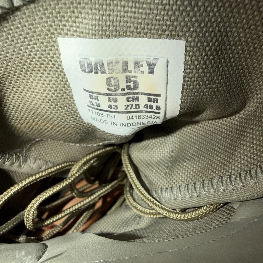 Oakley Light Assault 2 Sage Green Tactical Combat Boots. Men's 9.5 11188-751